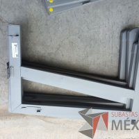 Lote 016 - Lote de 4 bases metálicas para escritorio - Imagen 4
