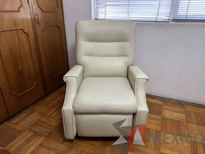 Lote 004 - Sillón de 1 plaza en piel - Imagen 2