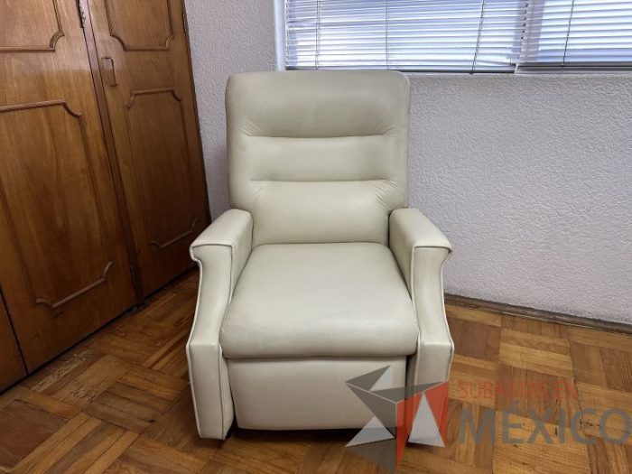 Lote 004 - Sillón de 1 plaza en piel - Imagen 3