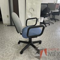 Lote 004 - 3 Sillas con ruedas, descansabrazos, asiento y respaldo - Imagen 15
