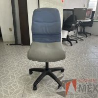 Lote 004 - 3 Sillas con ruedas, descansabrazos, asiento y respaldo - Imagen 9
