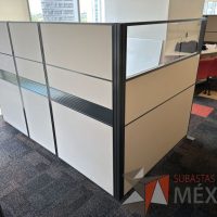 Lote 020 - Estación de trabajo para 1 persona con mampara alta y archivero de pedestal de 3 cajones - Imagen 10