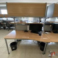 Lote 011 - Estación de trabajo para 2 personas con 2 gaveta de 1 puerta y entrepaño - Imagen 11