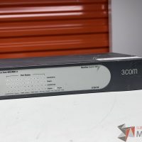 Lote 027 - 3 Switch´s 3 COM de 24 puertos - Imagen 4