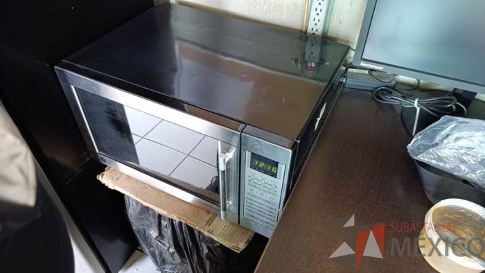 Lote 057 - Horno de microondas - Imagen 2