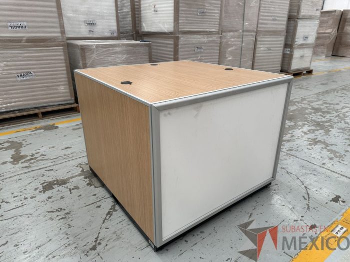 Lote 171 - 2 Muebles para exhibición de producto - Seasonal Flex, cubo 80 x 100