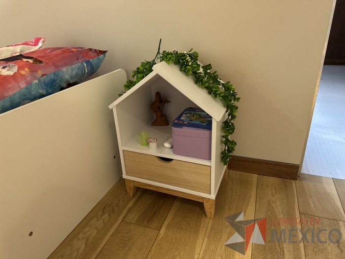 Lote 007 - Cama individual para niño con buró en forma de casa con 1 cajón - Imagen 6