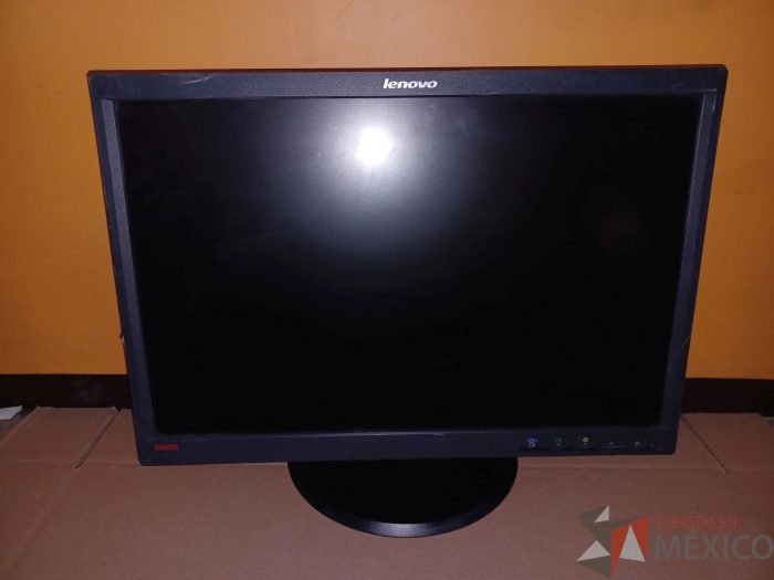 Lote 013- Monitor Lenovo 22" L2251XWD