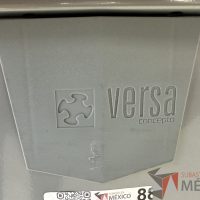 Lote 038 - Escritorio en escuadra con estructura metálica y cubierta con orificio para cable y accesorios para conexión - Imagen 14