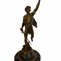 Lote 007 - Escultura de bronce fundido con base de mármol y madera realizada en París Francia. Émile Louis Picault.