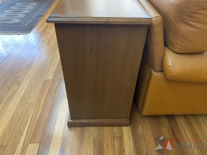 Lote 023 - Mueble tipo bar con espacio para copas y bebidas - Imagen 2