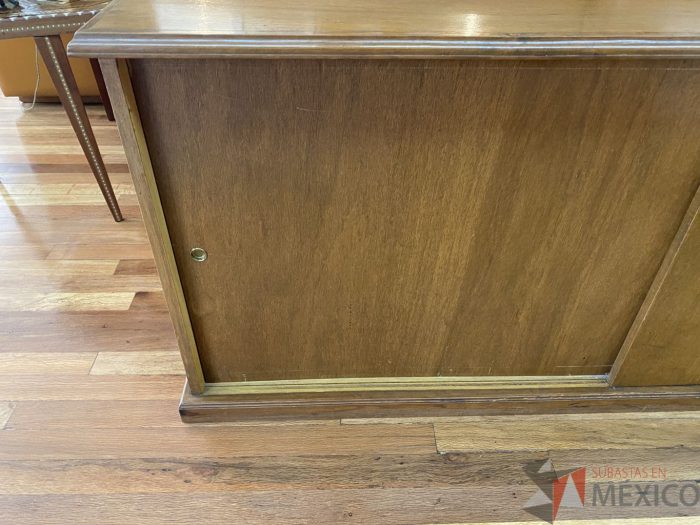 Lote 023 - Mueble tipo bar con espacio para copas y bebidas - Imagen 5