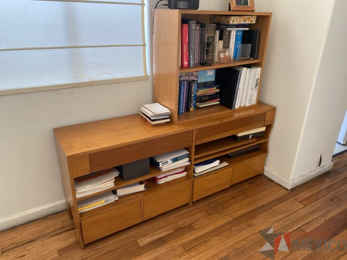 Lote 033 - Credenza