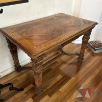 Lote 024 - Mesa francesa con 4 patas, labrada en madera en el siglo XIX - Imagen 14