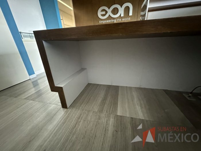 Lote 019 - Mueble de recepción con cubierta tipo mármol en escuadra - Imagen 9