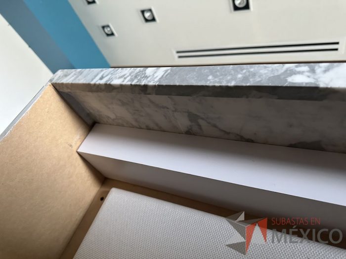 Lote 019 - Mueble de recepción con cubierta tipo mármol en escuadra - Imagen 18