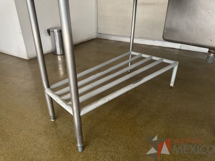Lote 020 - Mesa de acero inoxidable con tarja - Imagen 4