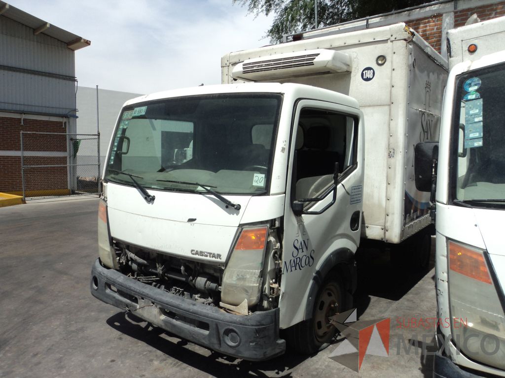 Nissan cabstar 2009