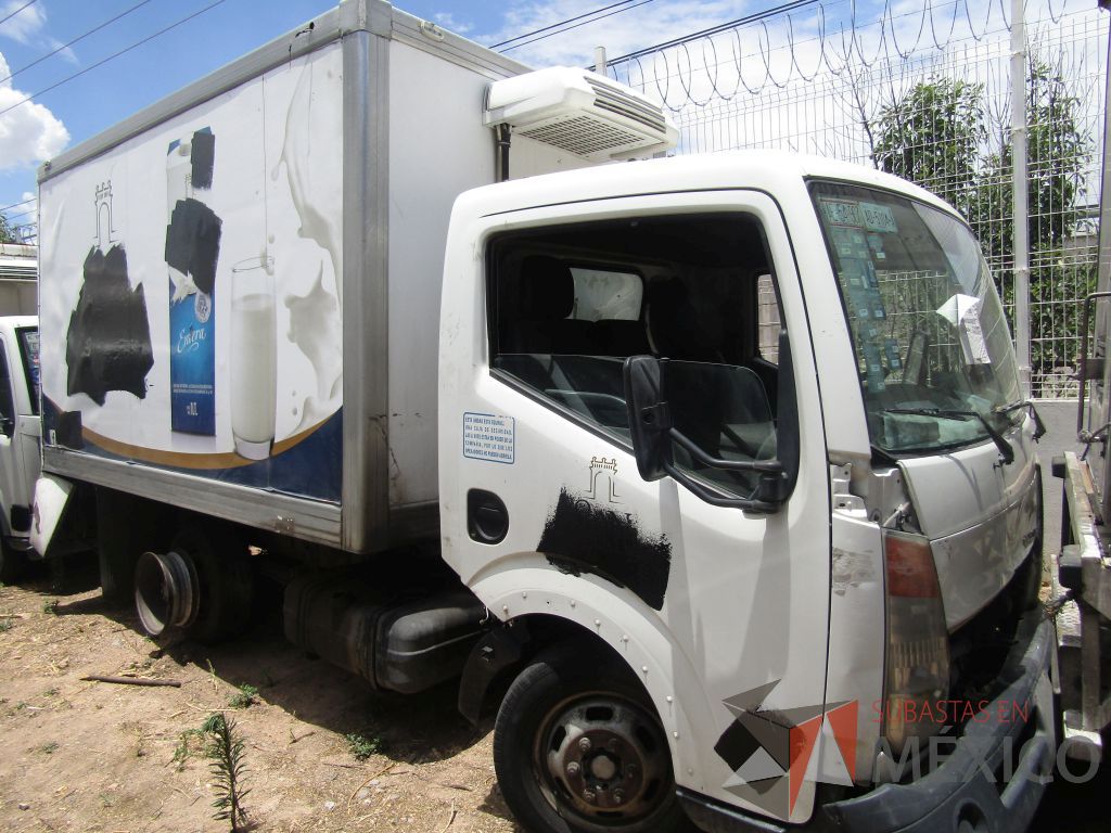 Nissan cabstar 2008